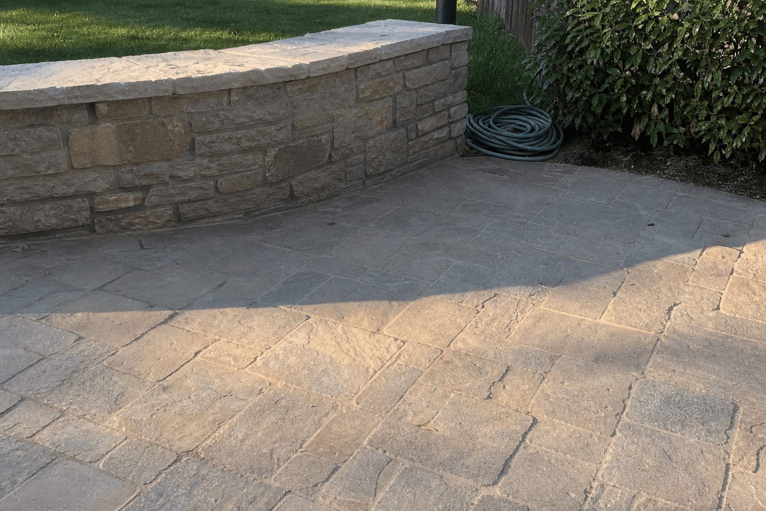 Paver patio installed by a Lexington hardscaping contractor